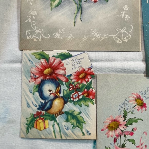 Lot of Kitsch Shower Cards and Wedding Cards - Picture 13 of 14